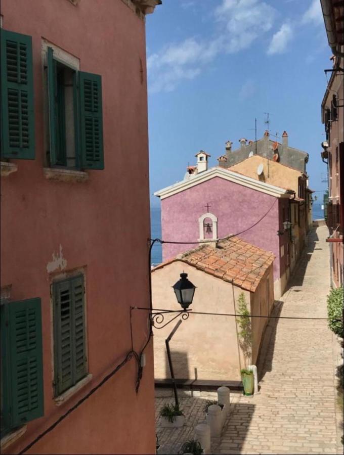 Apartment City Walls In Old Town Of Rovinj Extérieur photo